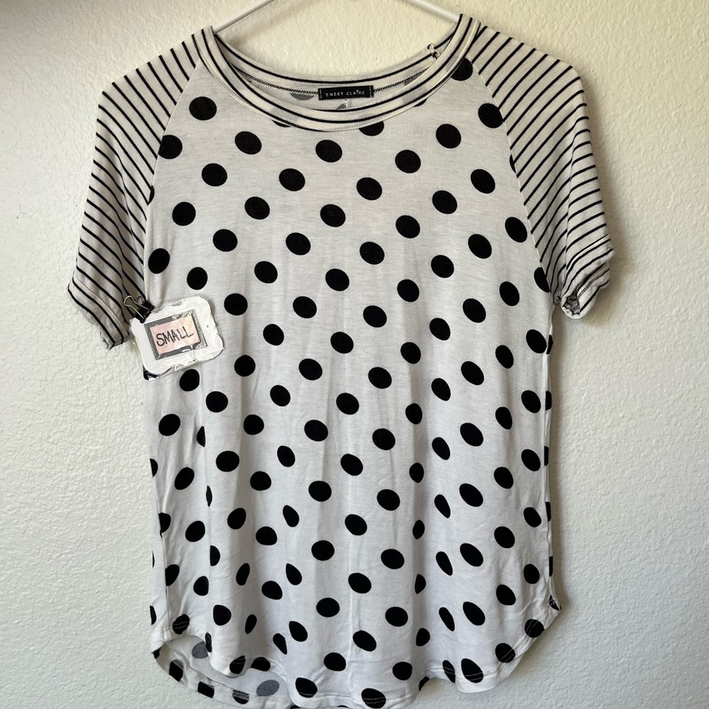Simple polka dot T-shirt
